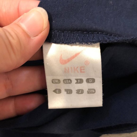 Nike| Y2K T-Shirt Shimmering Logo - Picture 6 of 6